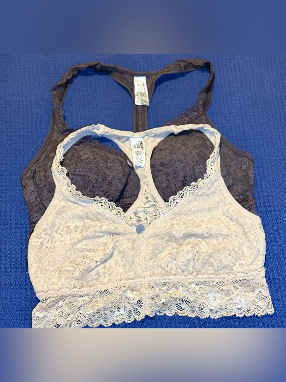 DKNY 735233 M Signature Lace T Back No Wire Soft Cup Bralette Bra set